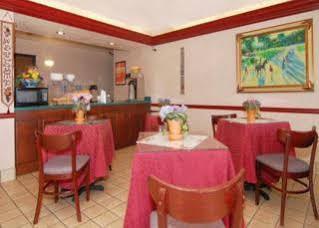 Howard Johnson Inn Nicholasville/Lexington Extérieur photo